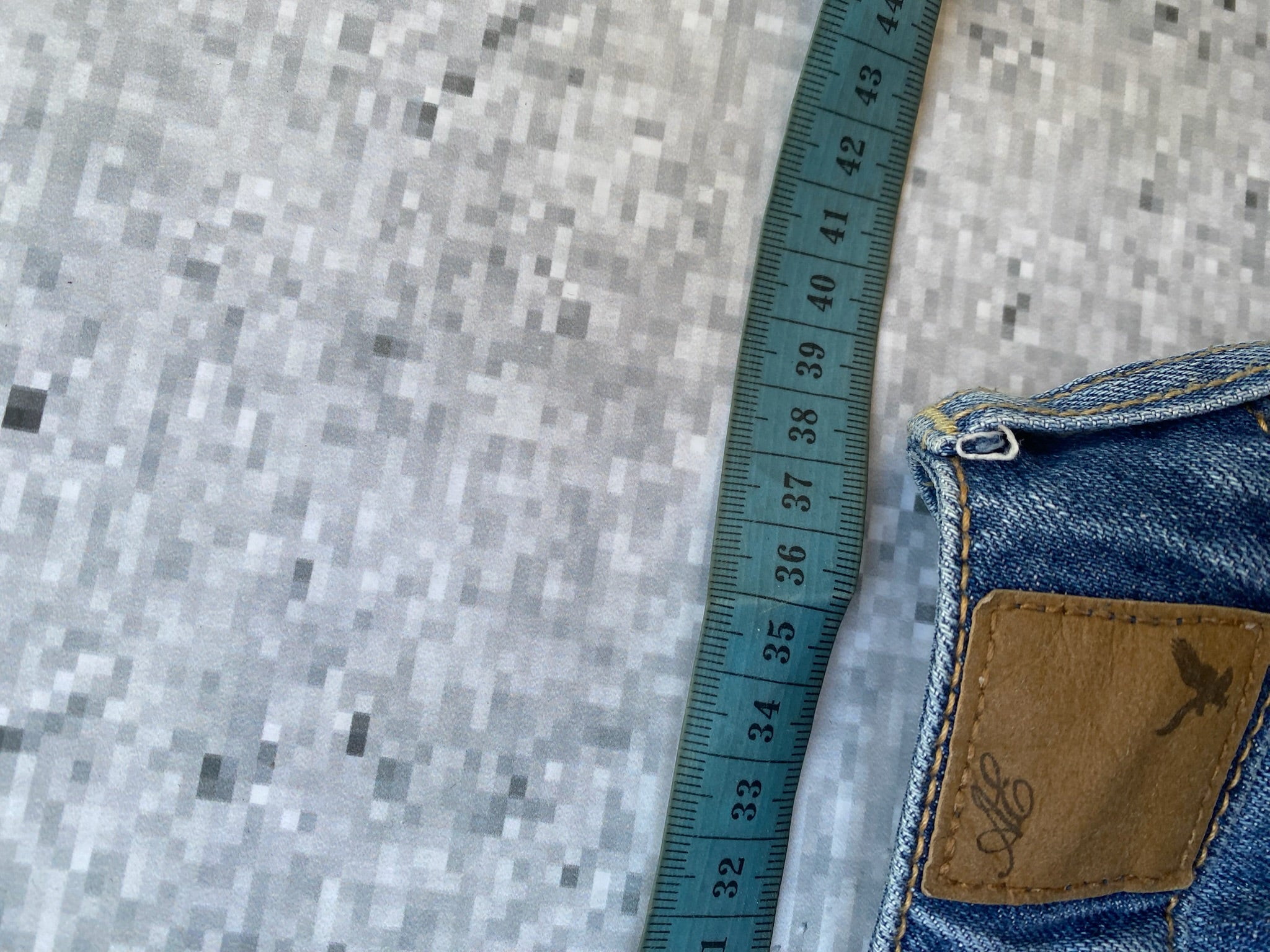 2000s American Eagle folded lowrise microshorts