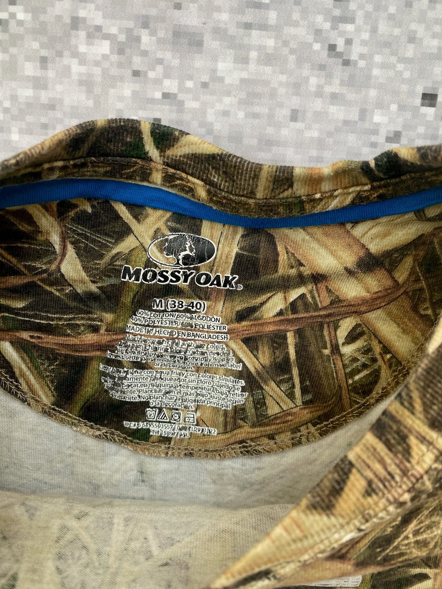Mossy Oak "Born to Hunt" Camo shirt