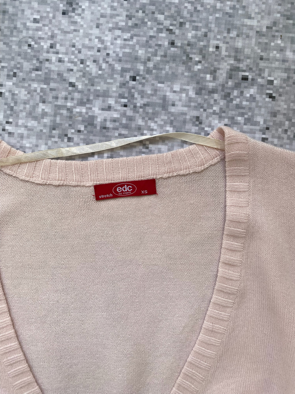EDC by espirit light pink bella swan inspired snatched v-neck sweater