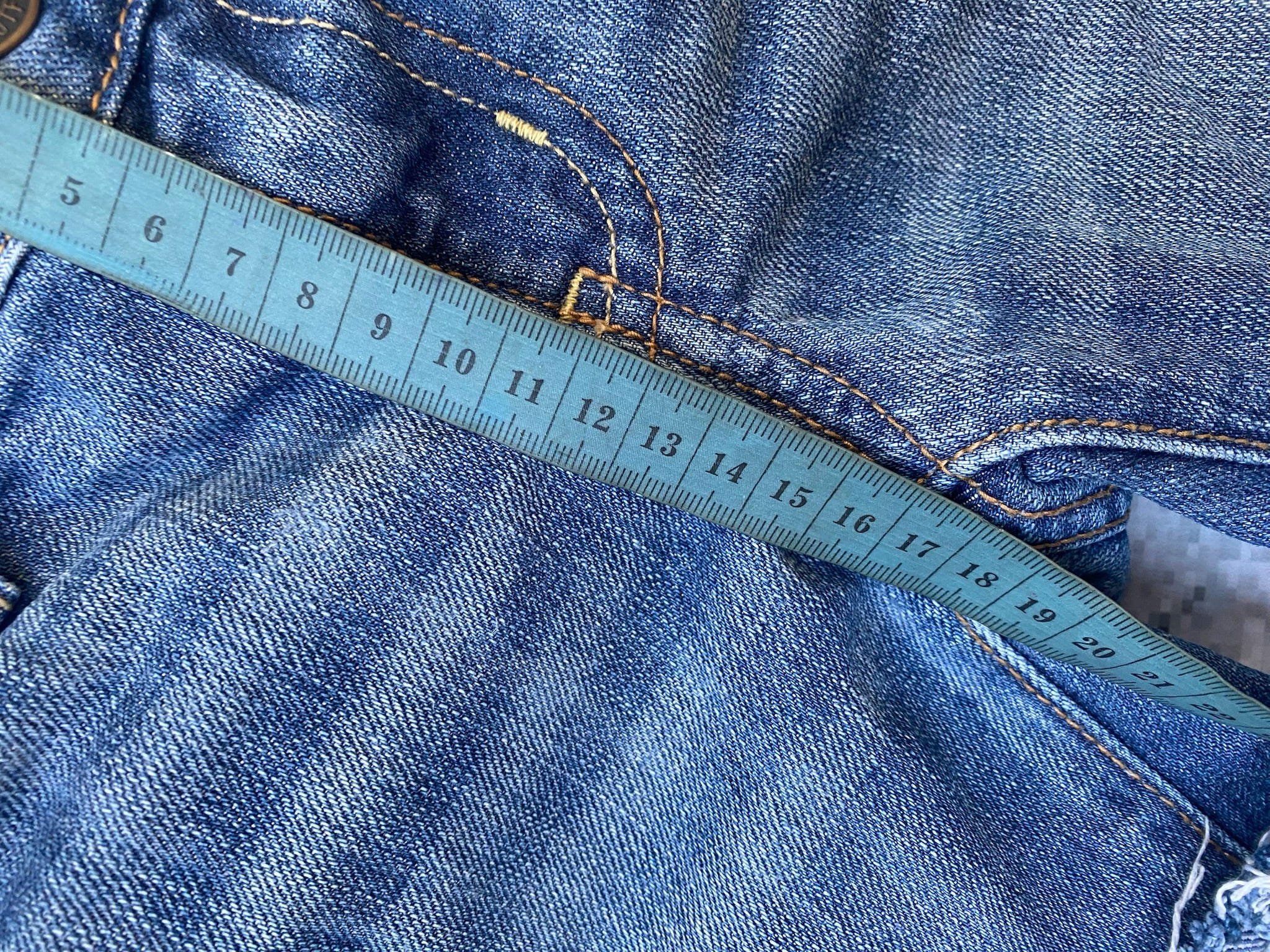 2000s American Eagle folded lowrise microshorts