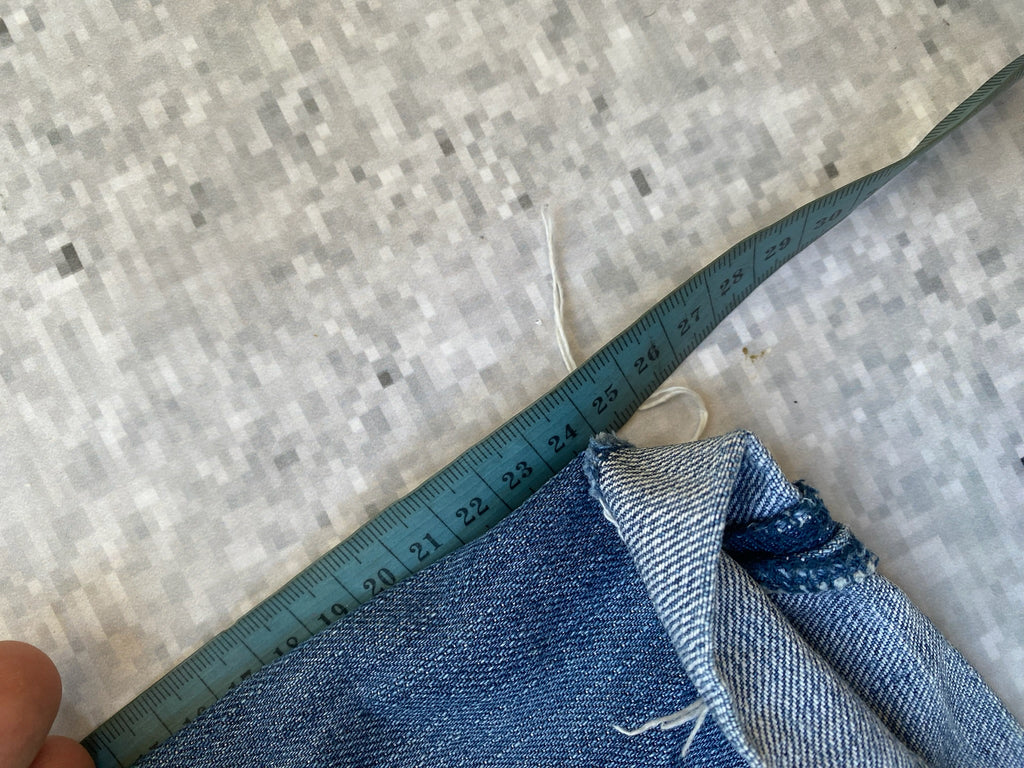 2000s American Eagle folded lowrise microshorts