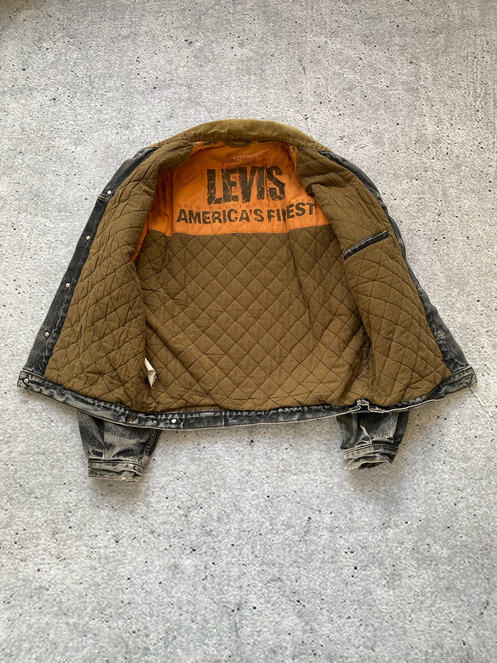 90s Orange Tab Pleated Distressed Levi's Type 3 Trucker Jacket
