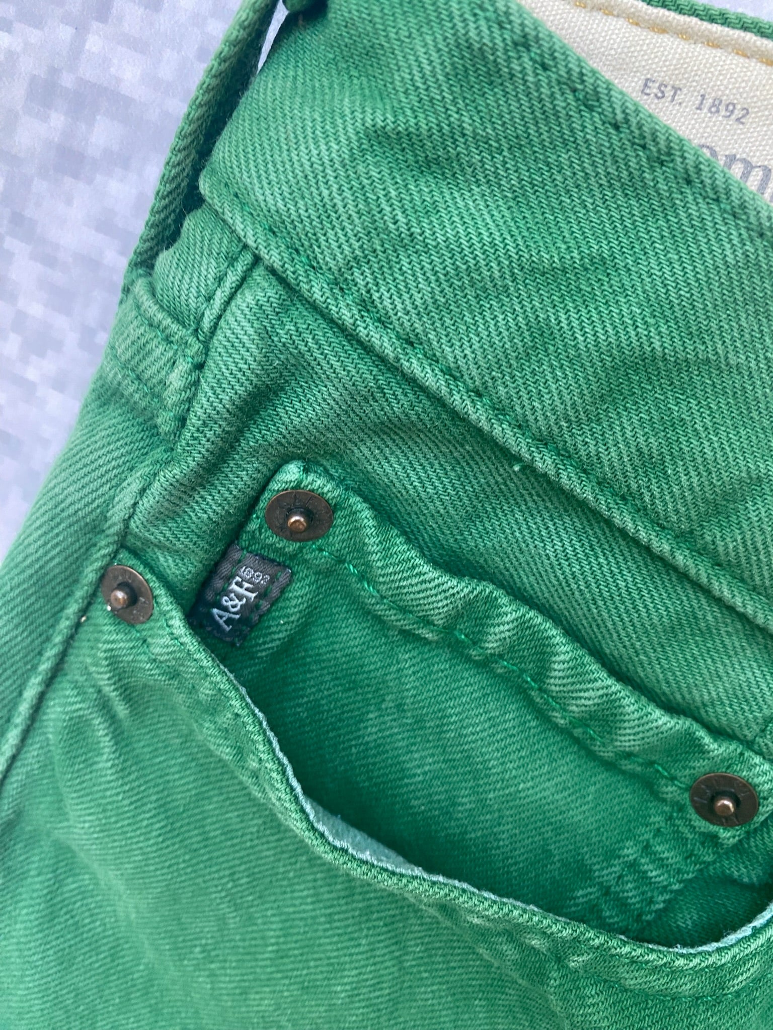 twee A&F forest green skinny jeans