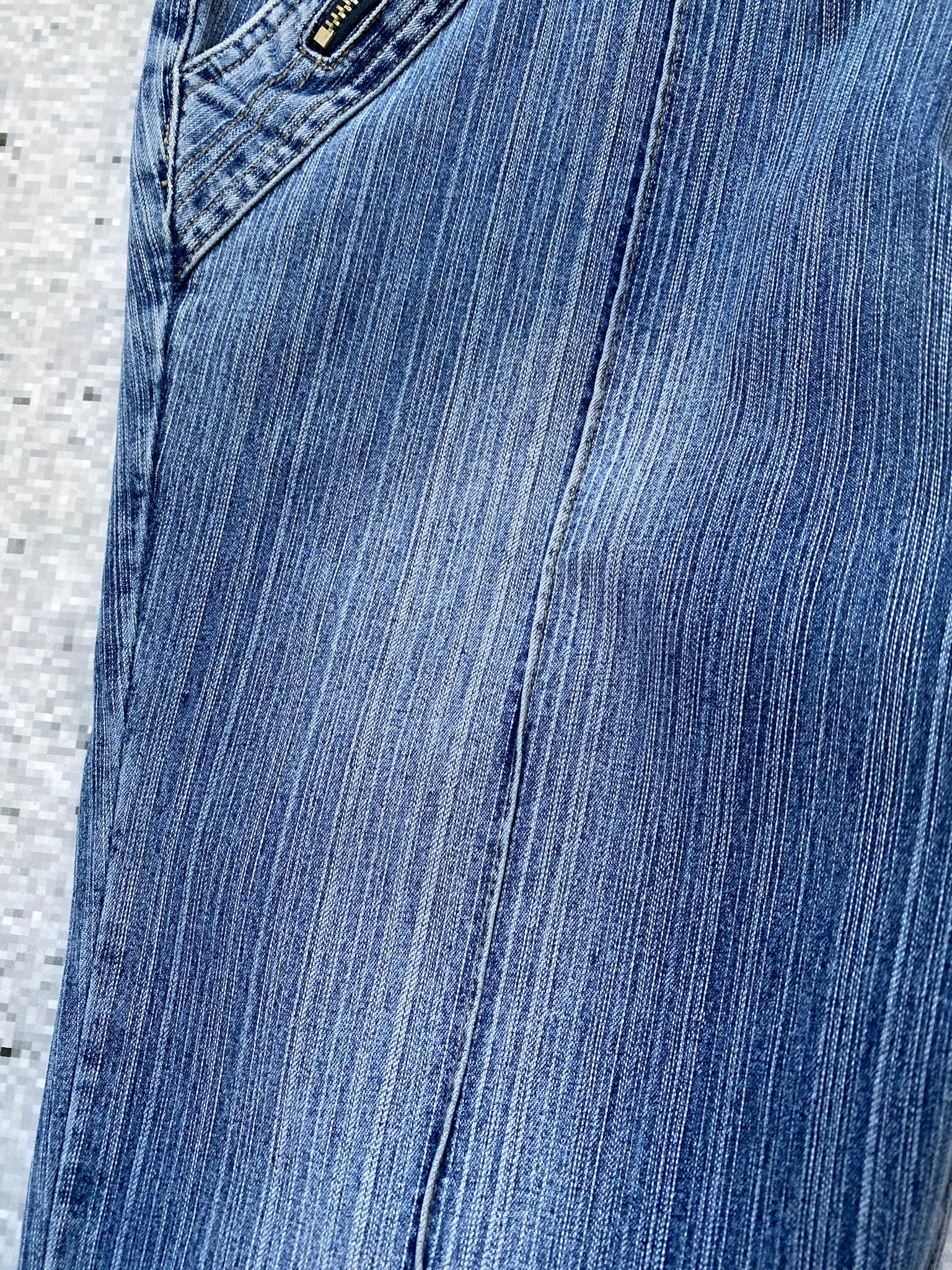 stretchy Low Waisted Flared Jeans