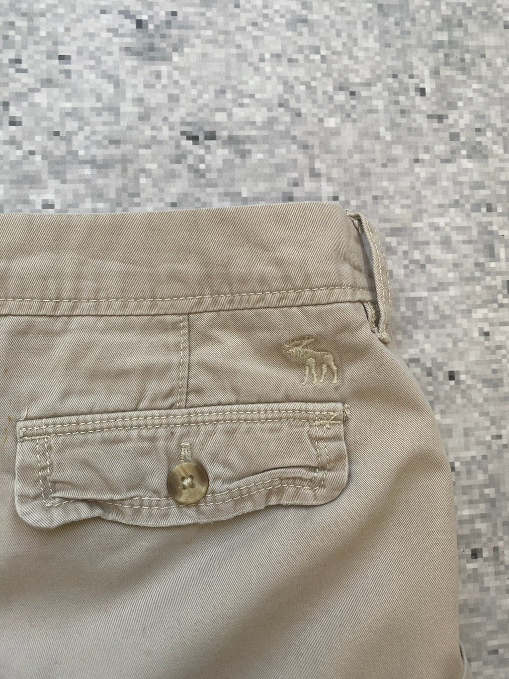 A&F Low Waisted Beige shorts