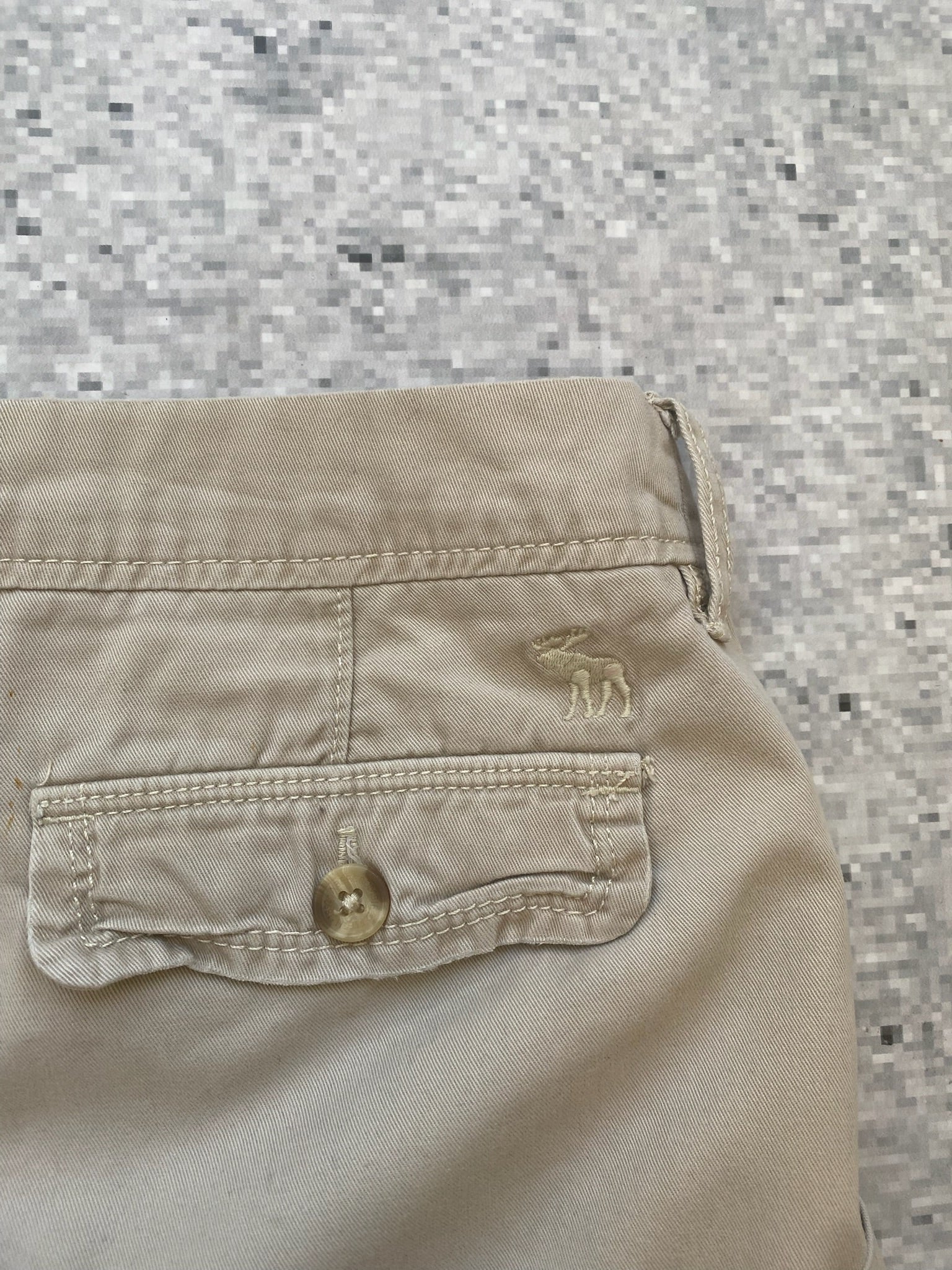 A&F Low Waisted Beige shorts